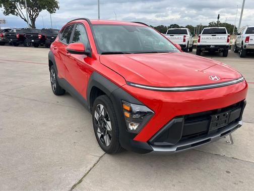 2024 Hyundai KONA SEL