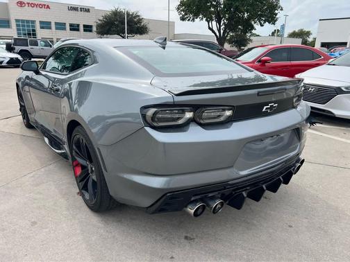 2022 Chevrolet Camaro RWD Coupe LT1