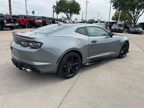 2022 Chevrolet Camaro RWD Coupe LT1