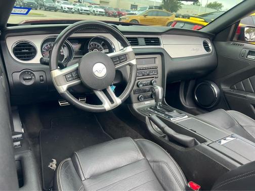 2013 Ford Mustang V6 Premium