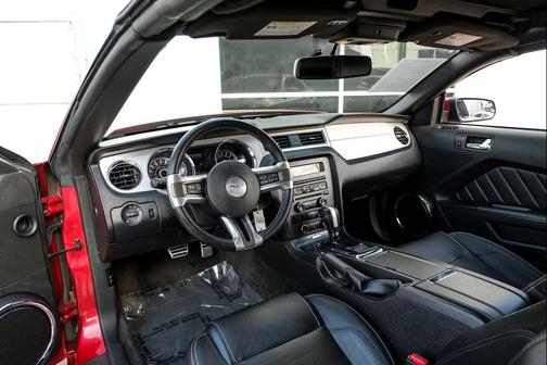 2013 Ford Mustang V6 Premium