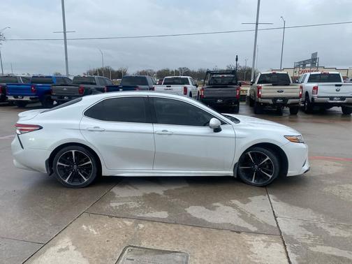 2019 Toyota Camry XSE