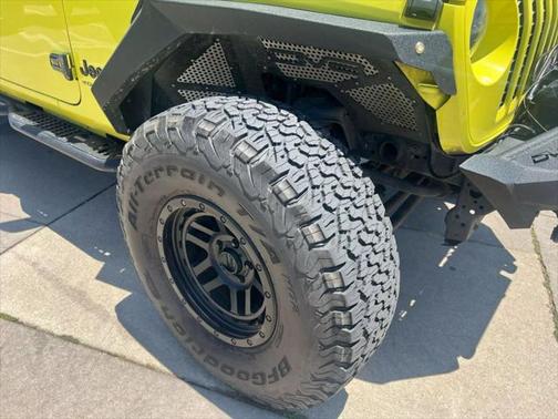 2023 Jeep Gladiator Sport