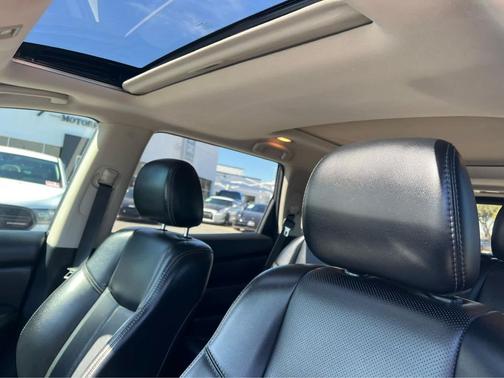 2017 Nissan Pathfinder Platinum