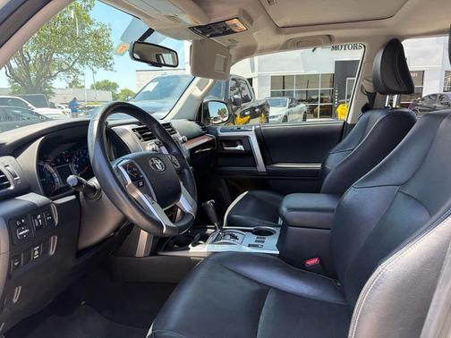 Blizzard Pearl 2018 Toyota 4Runner Limited