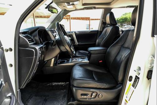 Blizzard Pearl 2018 Toyota 4Runner Limited