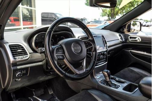 2022 Jeep Grand Cherokee Laredo