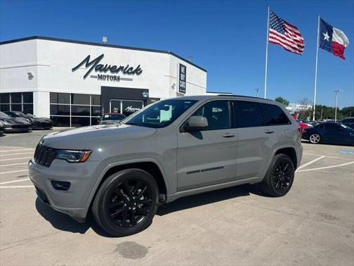 2022 Jeep Grand Cherokee Laredo