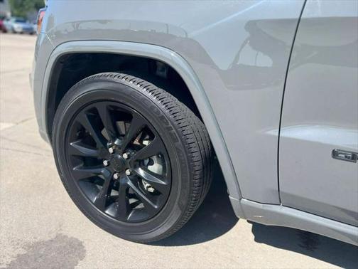 2022 Jeep Grand Cherokee Laredo