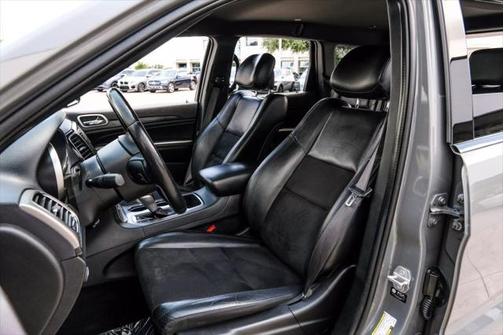 2022 Jeep Grand Cherokee Laredo