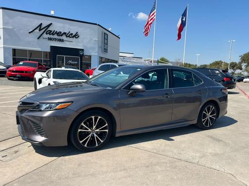 2019 Toyota Camry SE
