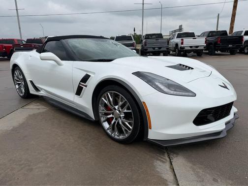 Arctic White 2017 Chevrolet Corvette Grand Sport