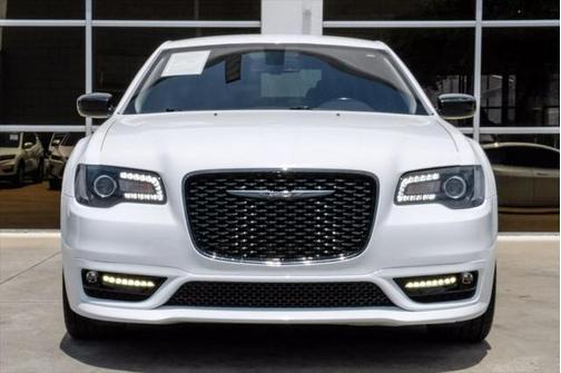 2020 Chrysler 300 Touring