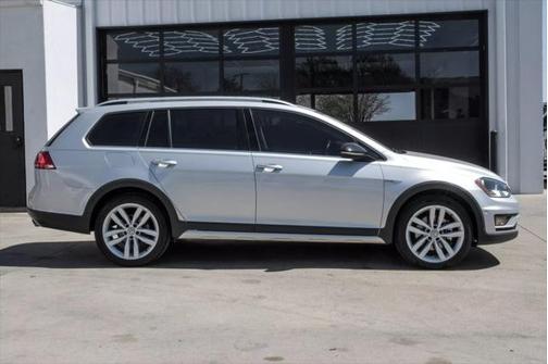 2017 Volkswagen Golf Alltrack TSI SE