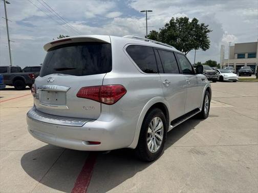 2016 INFINITI QX80 Base
