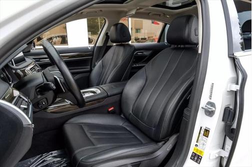 2018 BMW 740 xDrive