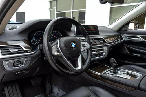 2018 BMW 740 xDrive
