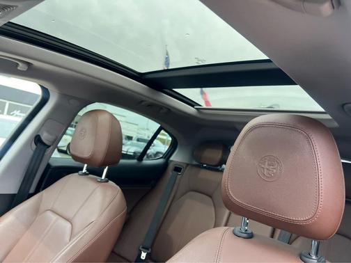 2020 Alfa Romeo Stelvio Base