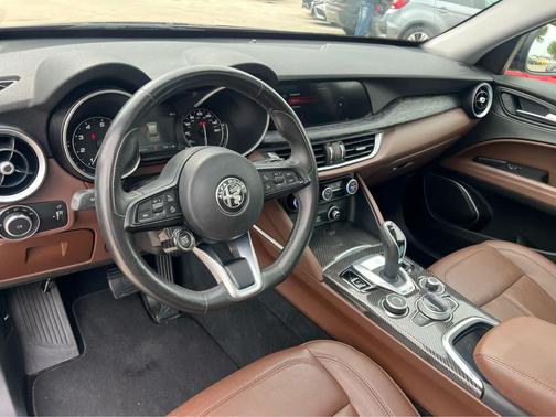 2020 Alfa Romeo Stelvio Base