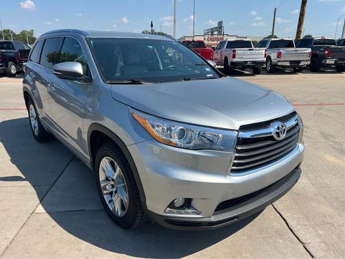 Silver Sky Metallic 2016 Toyota Highlander Limited