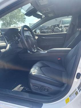 Super White 2021 Toyota Camry SE