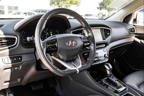 2018 Hyundai IONIQ Hybrid Limited
