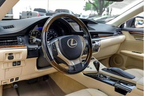 2015 Lexus ES 350 Crafted Line