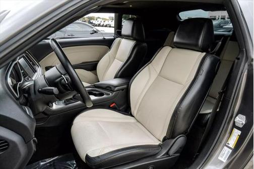 2015 Dodge Challenger SXT Plus