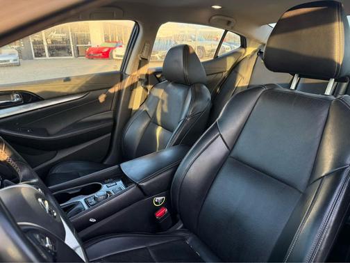 2022 Nissan Maxima SV Xtronic CVT