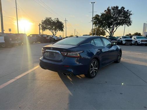 2022 Nissan Maxima SV Xtronic CVT