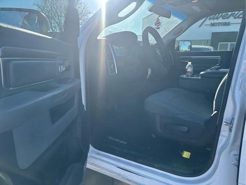 2018 RAM 2500 SLT Crew Cab 4x4 6'4' Box