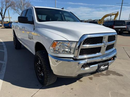2018 RAM 2500 SLT Crew Cab 4x4 6'4' Box