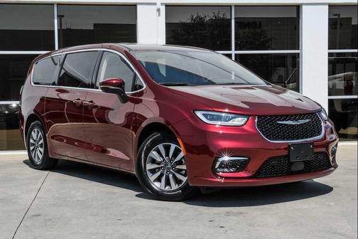 2023 Chrysler Pacifica Hybrid Touring L