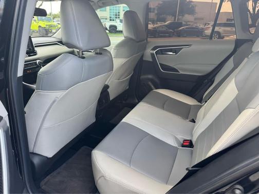 Midnight Black Metallic 2019 Toyota RAV4 XLE Premium