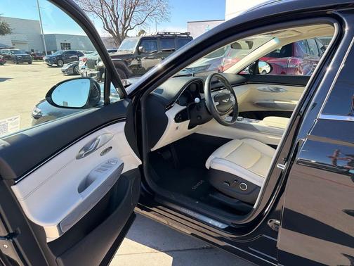 2025 Genesis GV70 2.5T AWD