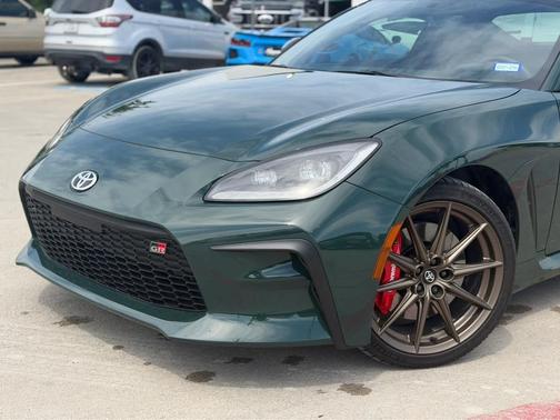 Ridge Green 2025 Toyota GR86 Base