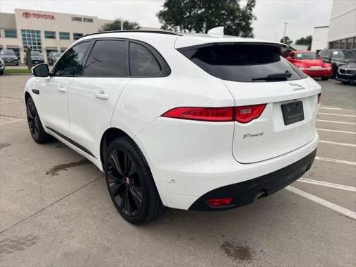 2018 Jaguar F-PACE 25t R-Sport