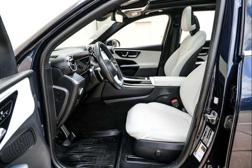 Nautical Blue Metallic 2024 Mercedes-Benz GLC 300 4MATIC