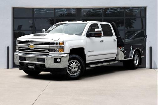 Iridescent Pearl Tricoat 2018 Chevrolet Silverado 3500 LTZ