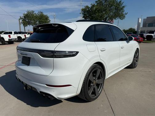 Carrara White Metallic 2021 Porsche Cayenne GTS