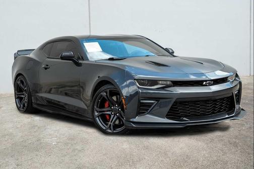 Nightfall Gray Metallic 2018 Chevrolet Camaro 1SS