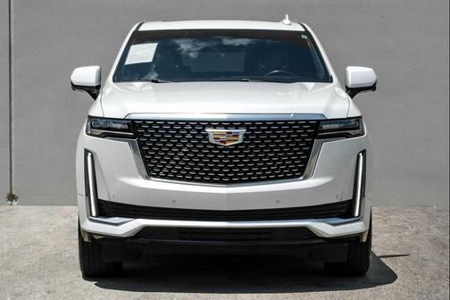 Crystal White Tricoat 2022 Cadillac Escalade ESV Premium Luxury