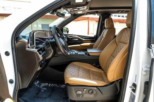 Crystal White Tricoat 2022 Cadillac Escalade ESV Premium Luxury