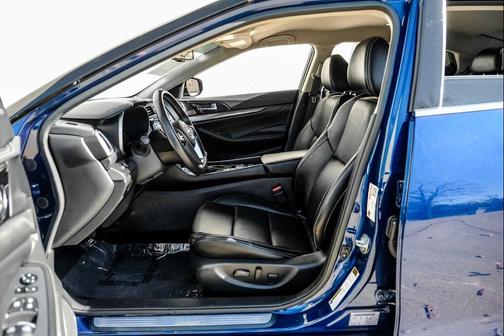 2023 Nissan Maxima SV