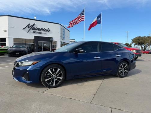 2023 Nissan Maxima SV