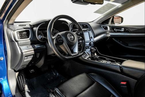 2023 Nissan Maxima SV