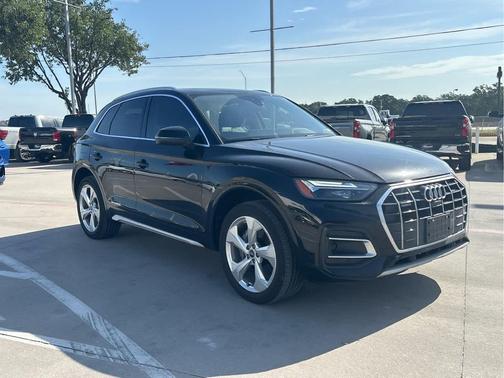 Mythos Black Metallic 2021 Audi Q5 45 Premium Plus