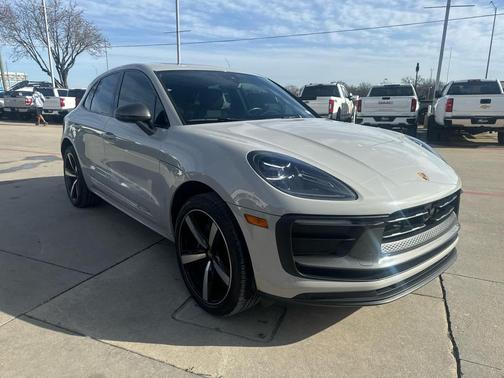 2024 Porsche Macan AWD