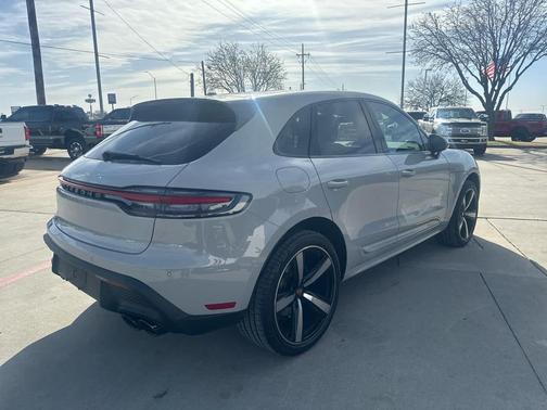2024 Porsche Macan AWD
