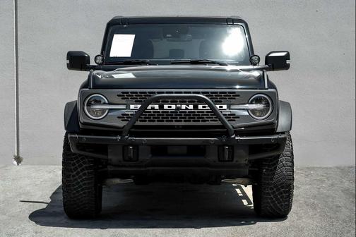 Shadow Black 2023 Ford Bronco Badlands